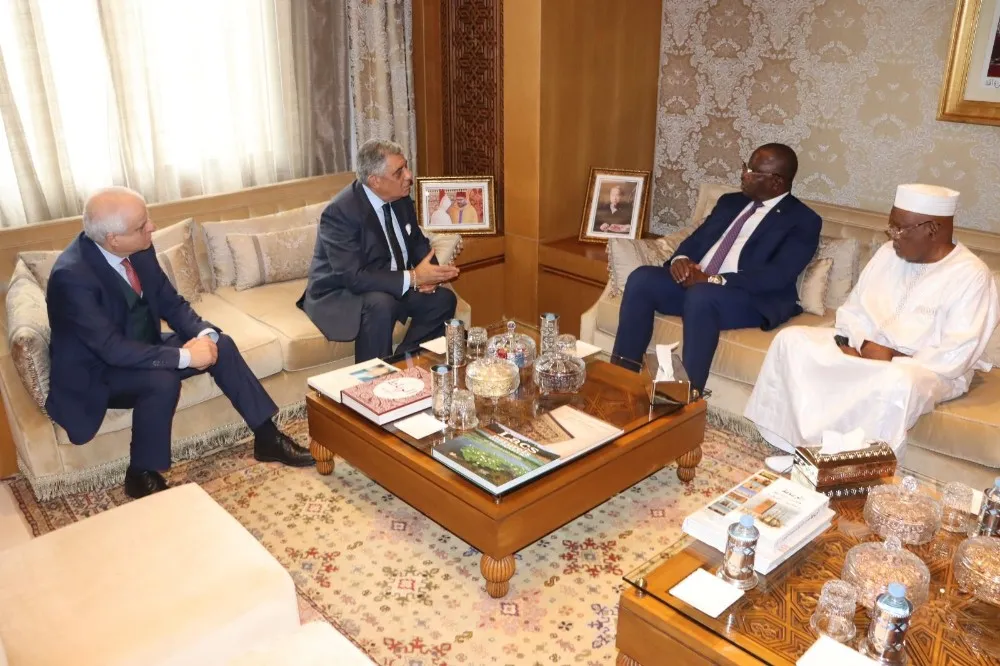 صورة رئيس المجلس الدستوري التشادي في زيارة المحكمة الدستورية